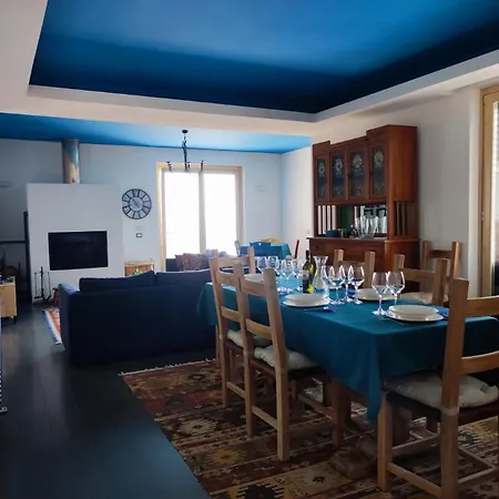 Apartment Natalia: Panoramic Terrace Retreat Near Mondello
