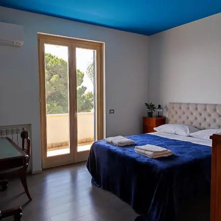 Apartment Natalia: Panoramic Terrace Retreat Near Mondello