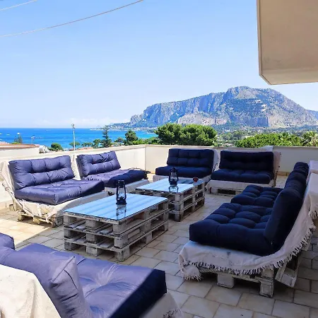 Natalia: Panoramic Terrace Retreat Near Mondello