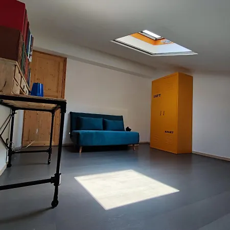 Natalia: Panoramic Terrace Retreat Near Apartment *