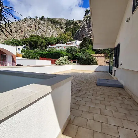 Apartment Natalia: Panoramic Terrace Retreat Near *
